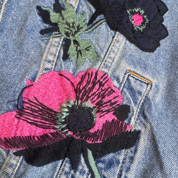 Embroidered Denim Jean Jacket US Size 4‎ Floral Boho - Picture 6 of 7